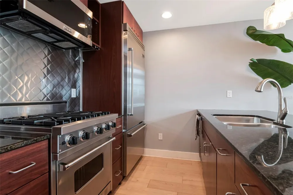 1120 E KENNEDY BOULEVARD #715 Tampa, FL 33602