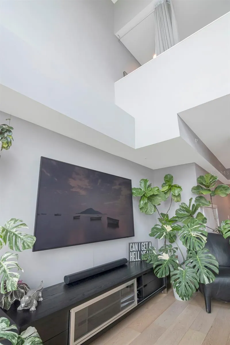 1120 E KENNEDY BOULEVARD #715 Tampa, FL 33602