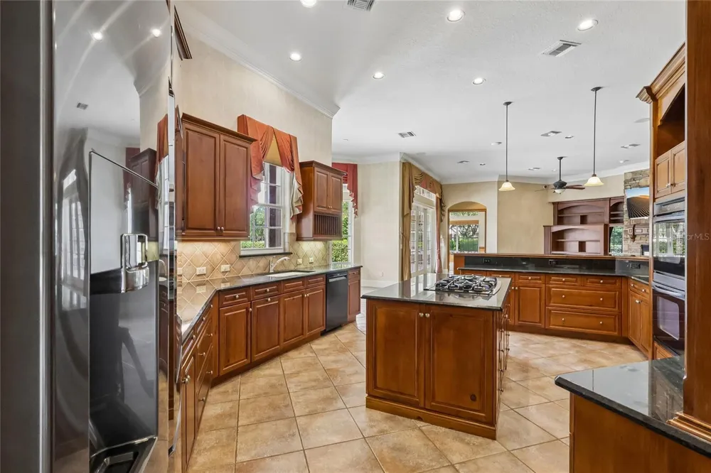 6102 S HAMPSHIRE CT Windermere, FL 34786
