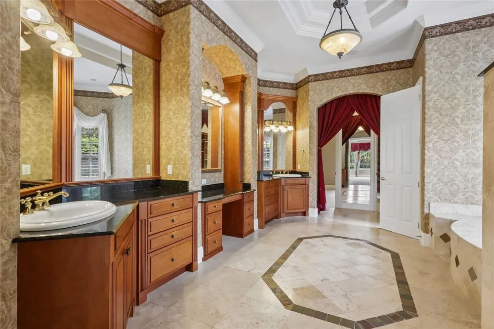 6102 S HAMPSHIRE CT Windermere, FL 34786