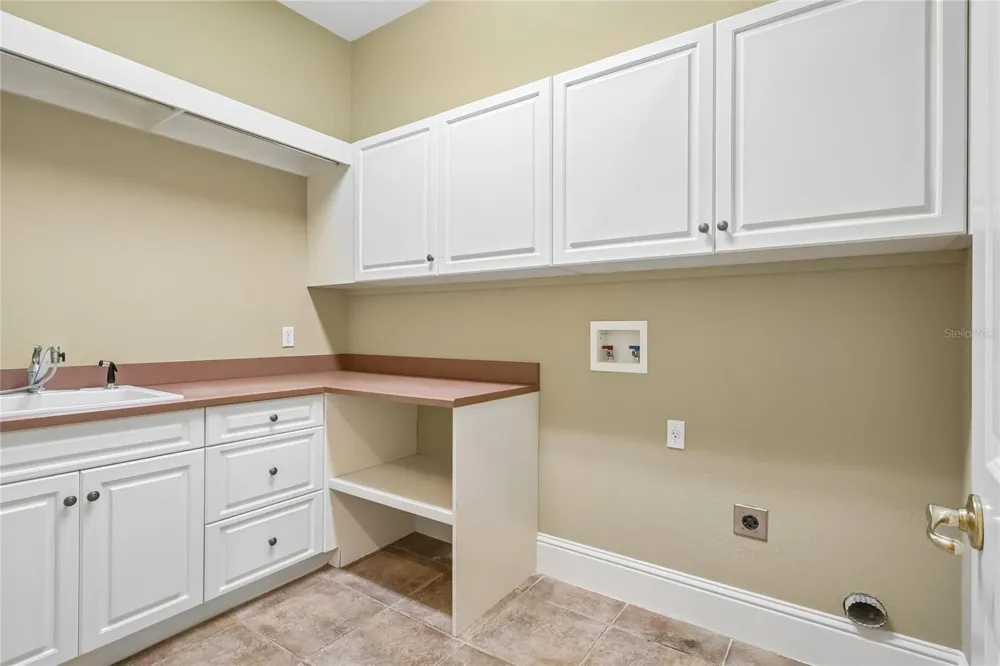 6102 S HAMPSHIRE CT Windermere, FL 34786