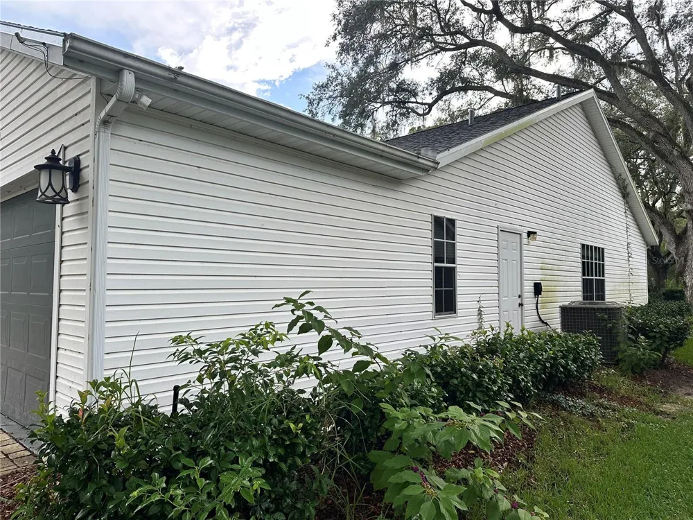 4242 LEAFWAY CIRCLE Leesburg, FL 34748