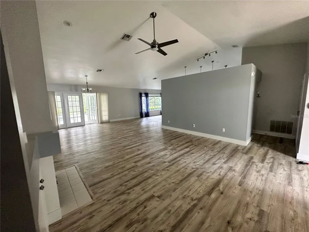 4242 LEAFWAY CIRCLE Leesburg, FL 34748