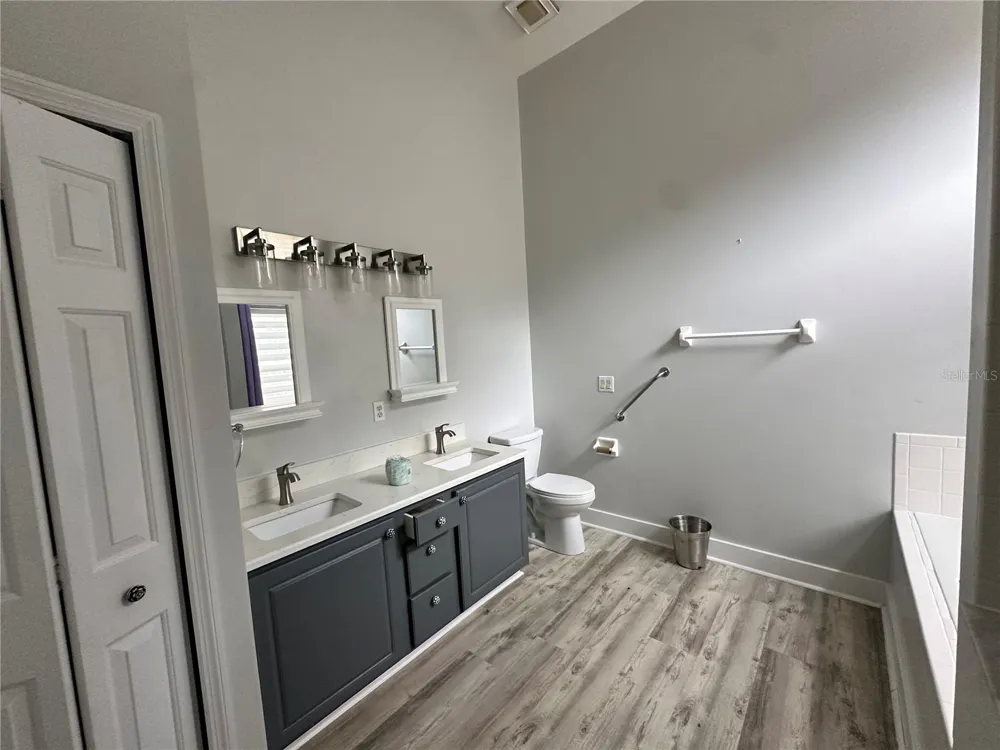 4242 LEAFWAY CIRCLE Leesburg, FL 34748