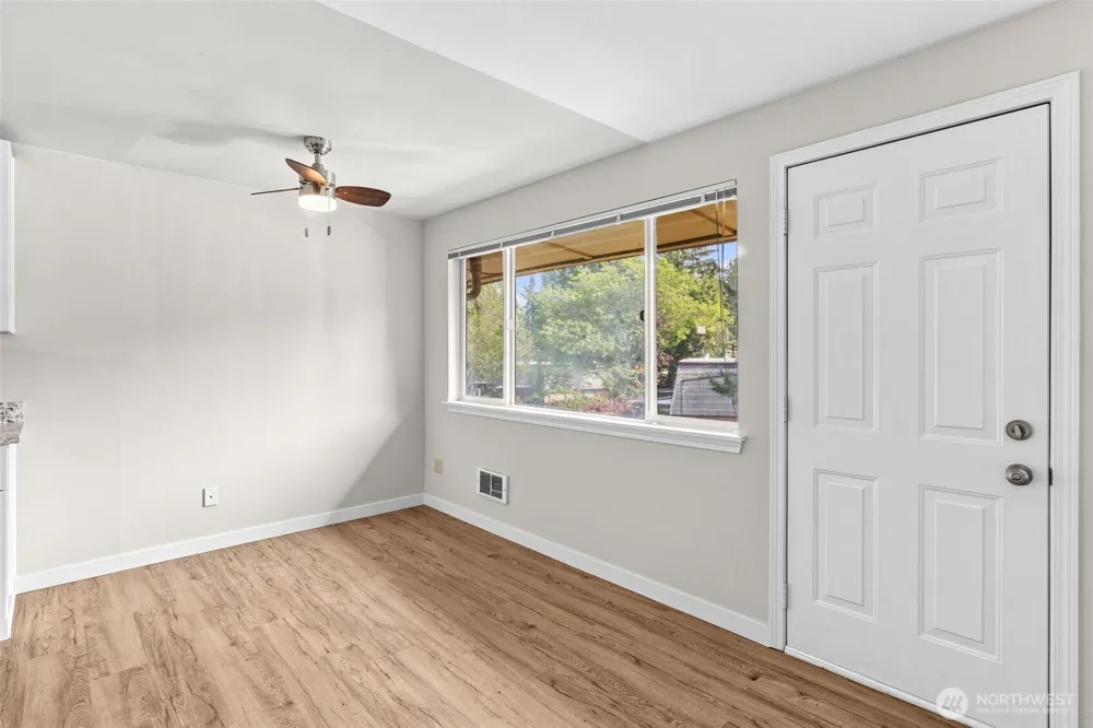 3834 175th Avenue NE #A303 Redmond, WA 98052