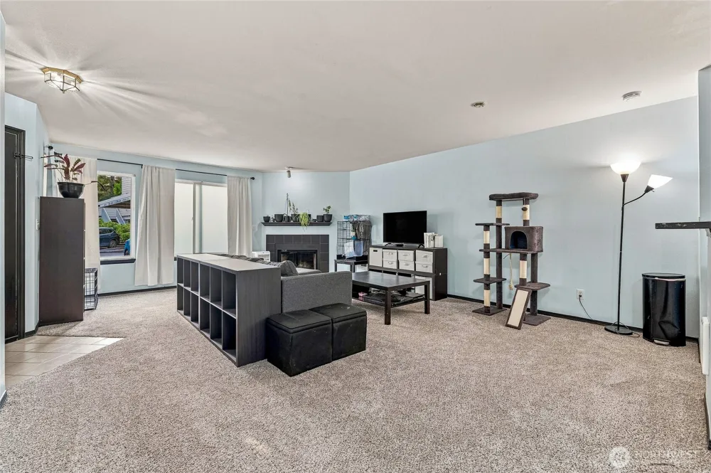 9210 Market Place #G102 Lake Stevens, WA 98258