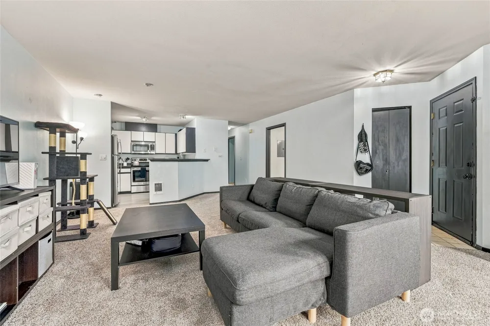 9210 Market Place #G102 Lake Stevens, WA 98258