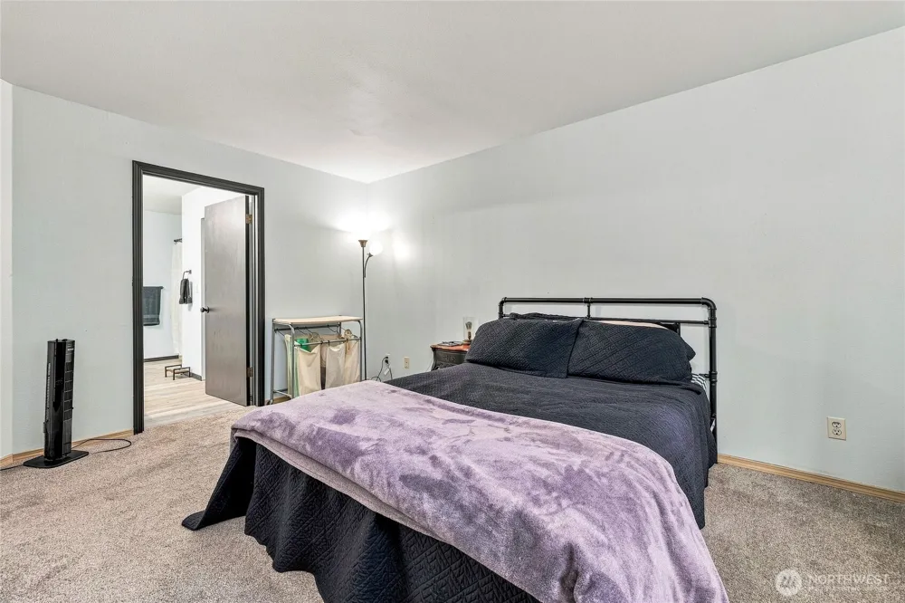 9210 Market Place #G102 Lake Stevens, WA 98258