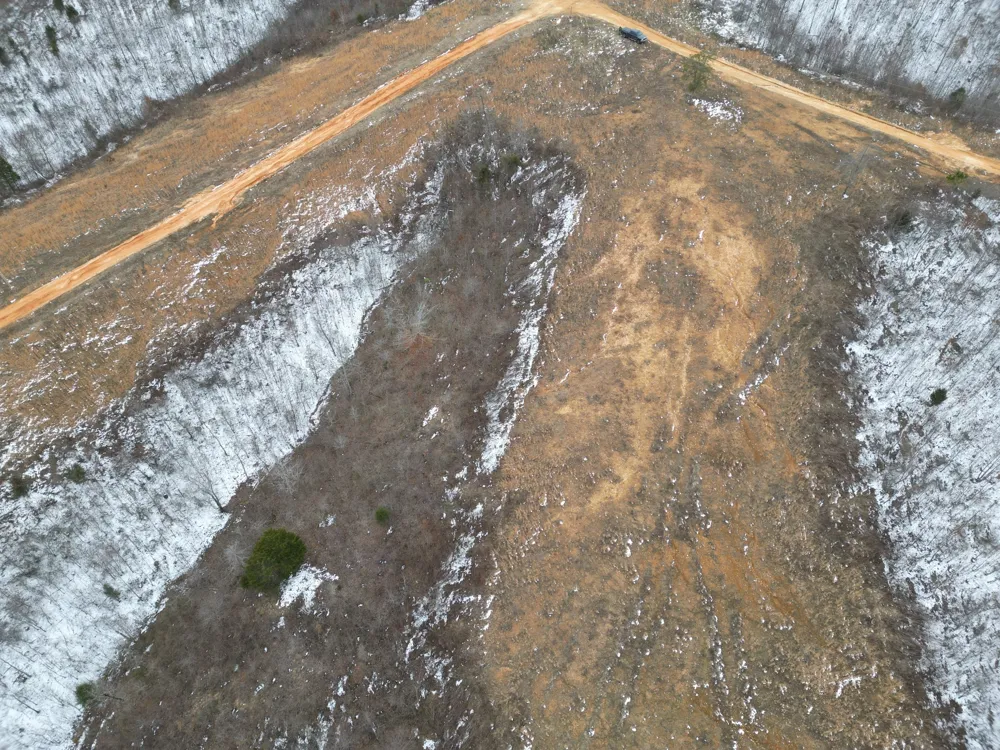 365 Twin Pines Overlook Lobelville, TN 37097