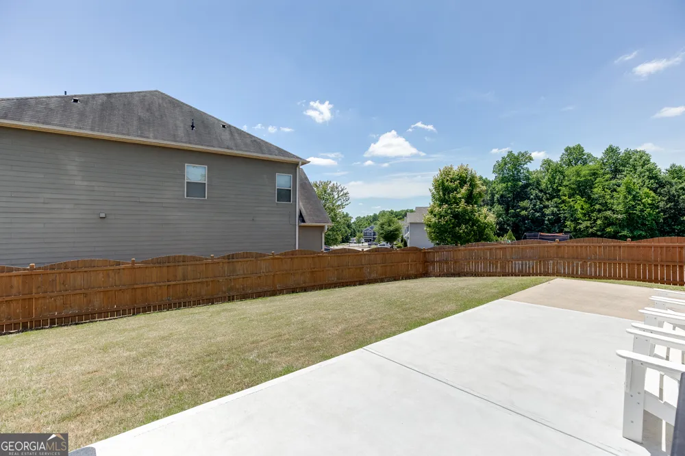 381 Eagles Bluff WAY Hoschton, GA 30548