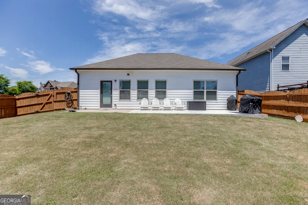 381 Eagles Bluff WAY Hoschton, GA 30548