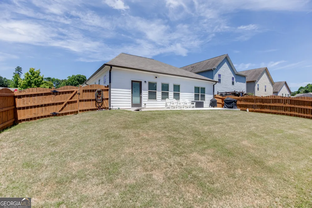 381 Eagles Bluff WAY Hoschton, GA 30548