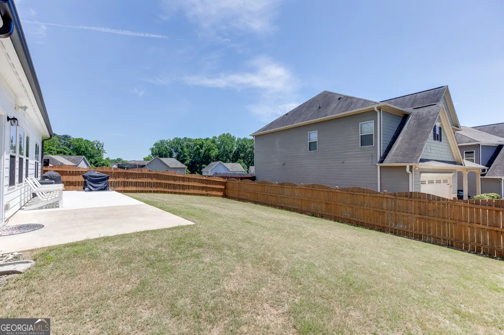 381 Eagles Bluff WAY Hoschton, GA 30548