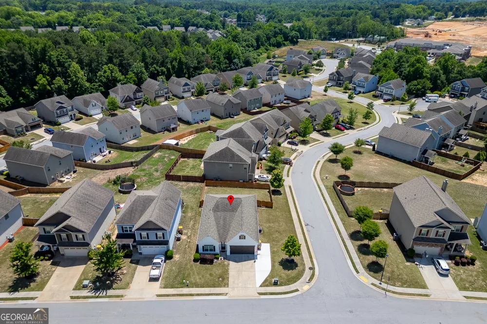 381 Eagles Bluff WAY Hoschton, GA 30548