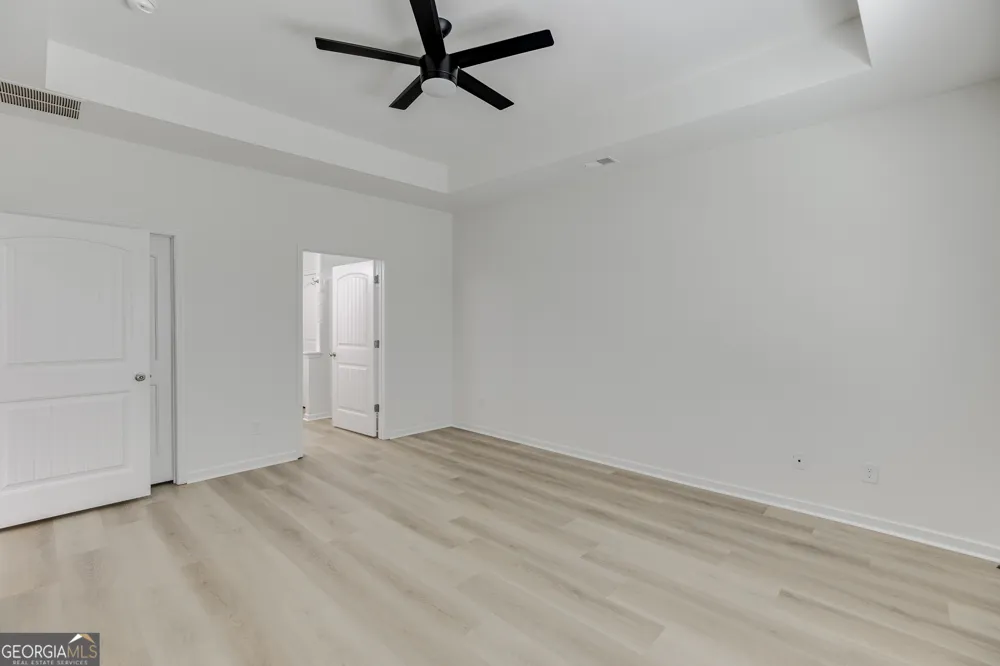 381 Eagles Bluff WAY Hoschton, GA 30548