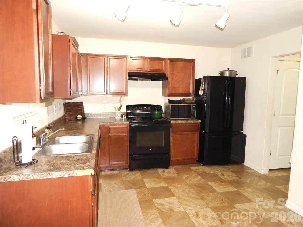 811 & 832 Chevelle Drive Statesville, NC 28677