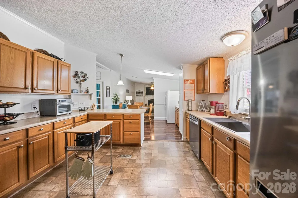 135 Willow Leaf Court Kannapolis, NC 28081