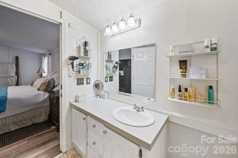 135 Willow Leaf Court Kannapolis, NC 28081