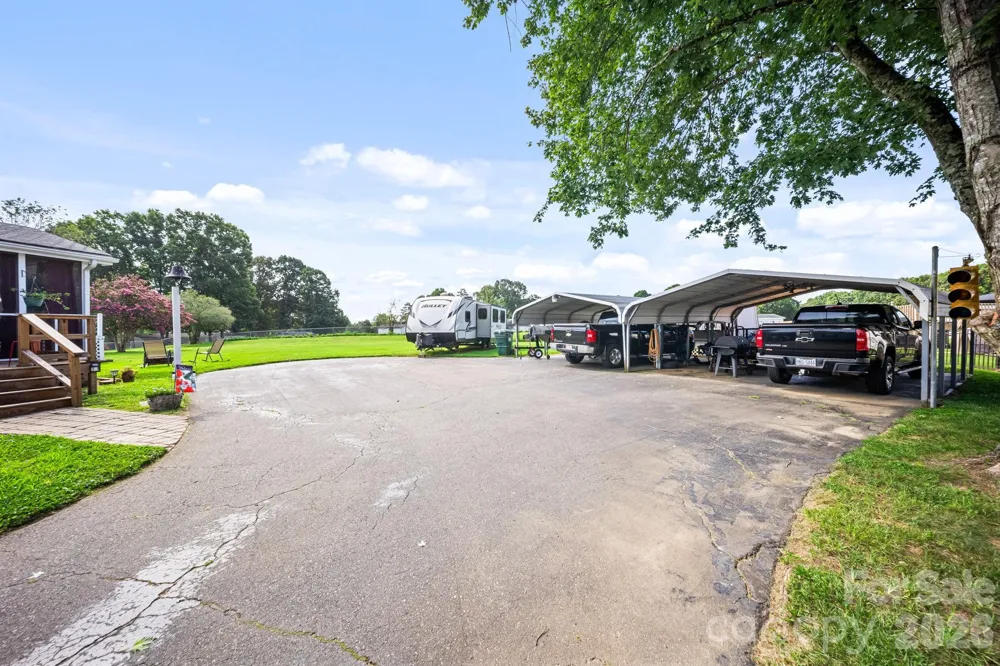 135 Willow Leaf Court Kannapolis, NC 28081