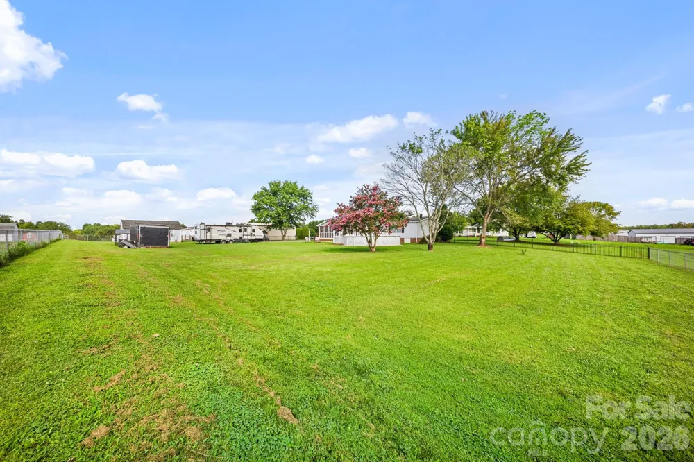 135 Willow Leaf Court Kannapolis, NC 28081