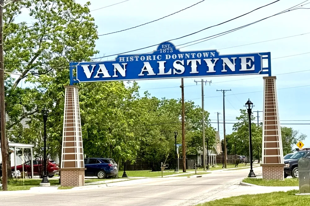 3166 Basswood Way Van Alstyne, TX 75495