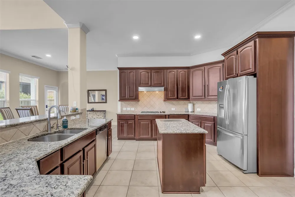 3314 Sussex Way Friendswood, TX 77546