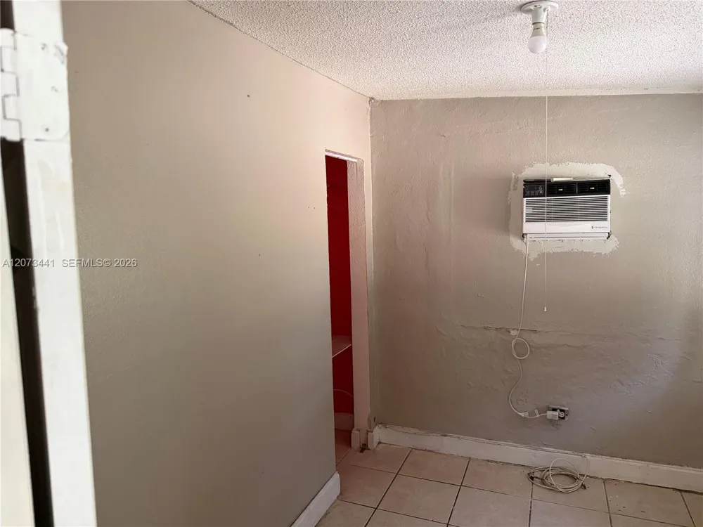 3035 NW 55th St Miami, FL 33142