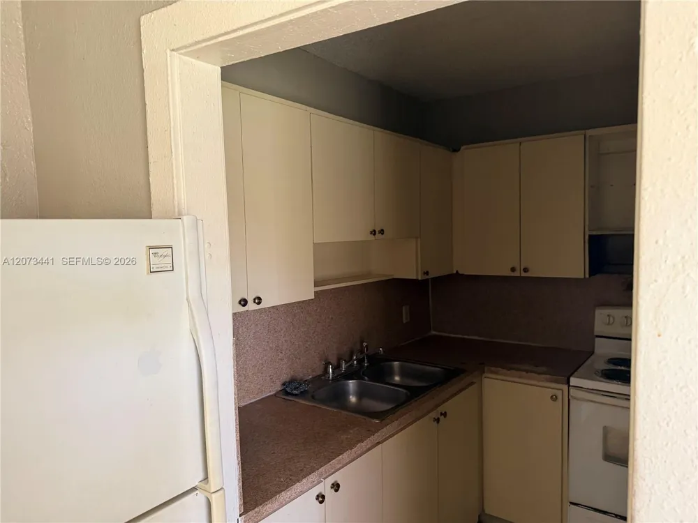 3035 NW 55th St Miami, FL 33142