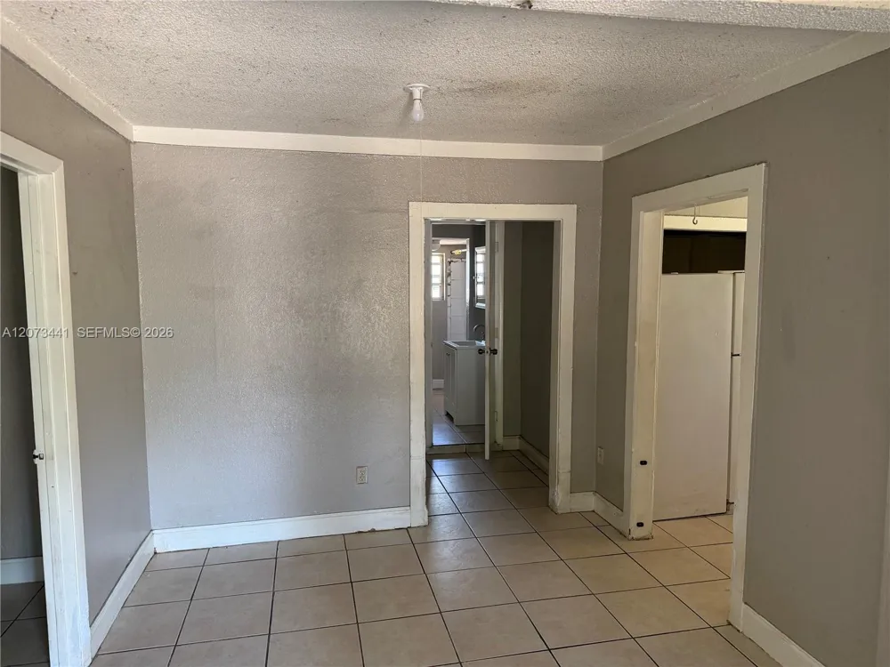 3035 NW 55th St Miami, FL 33142