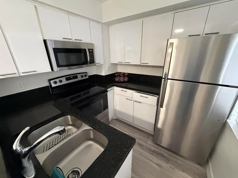 412 Sunset Drive #11 Pompano Beach, FL 33062