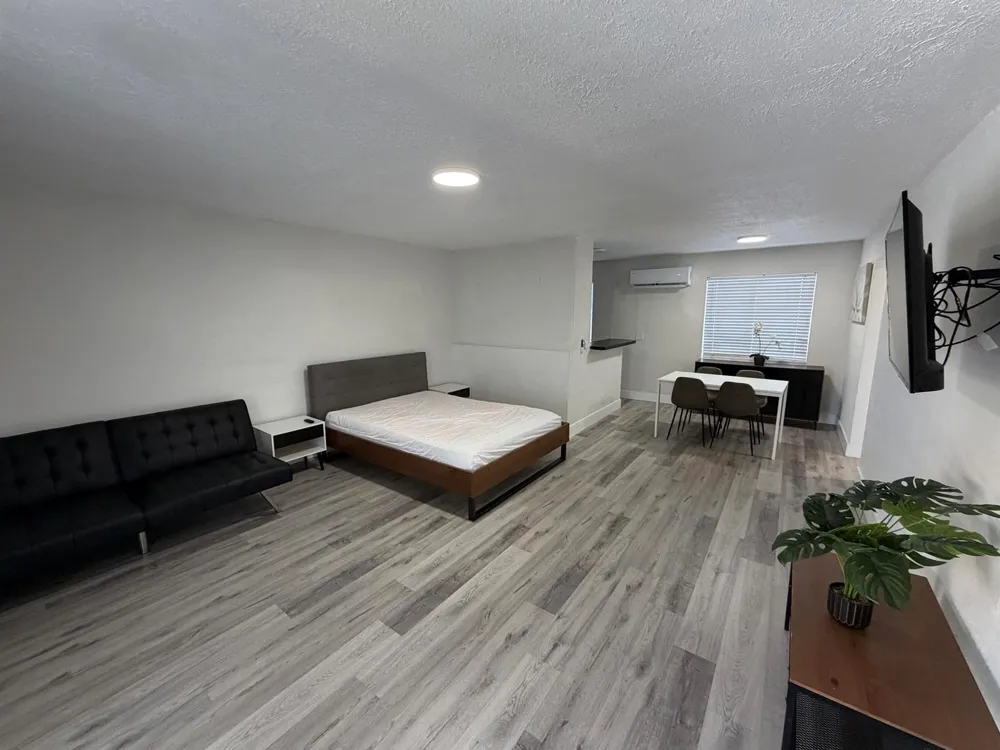 412 Sunset Drive #11 Pompano Beach, FL 33062