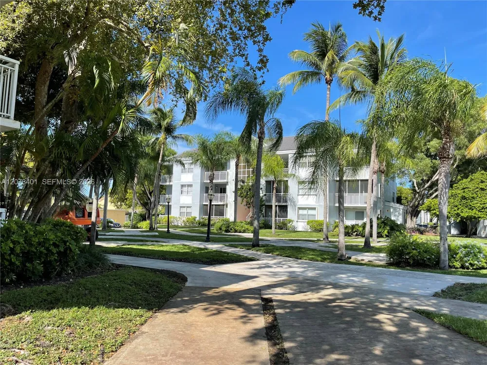 8580 SW 212th St #105 Cutler Bay, FL 33189