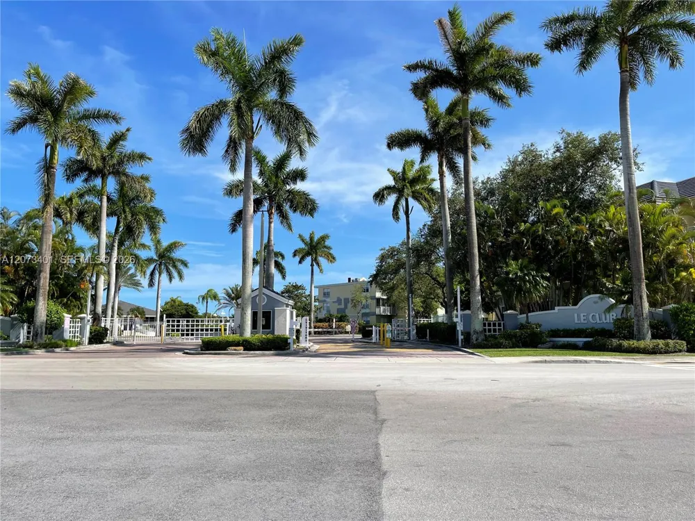 8580 SW 212th St #105 Cutler Bay, FL 33189