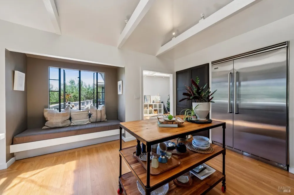 10 Fawn Ridge Fairfax, CA 94930