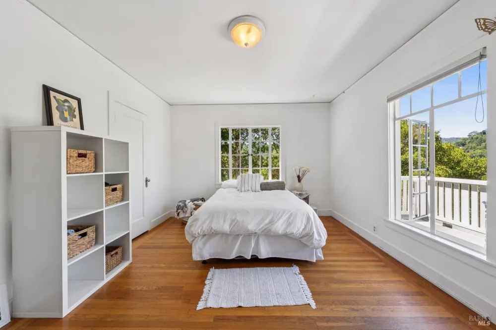 10 Fawn Ridge Fairfax, CA 94930