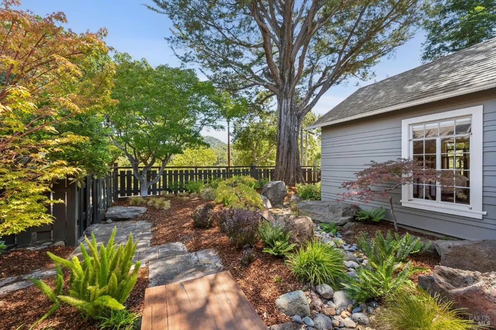 10 Fawn Ridge Fairfax, CA 94930