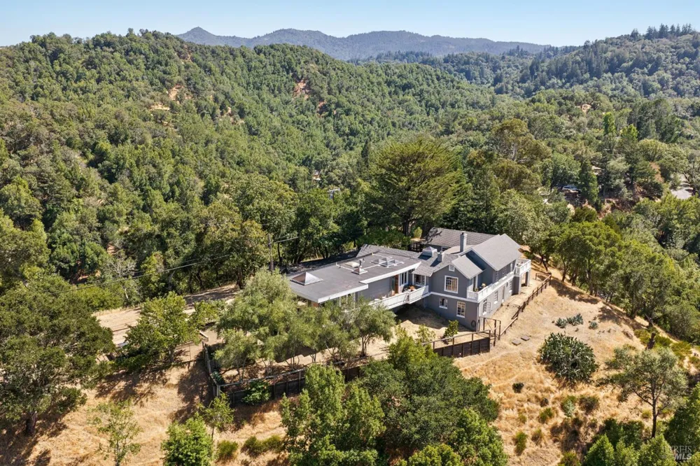 10 Fawn Ridge Fairfax, CA 94930