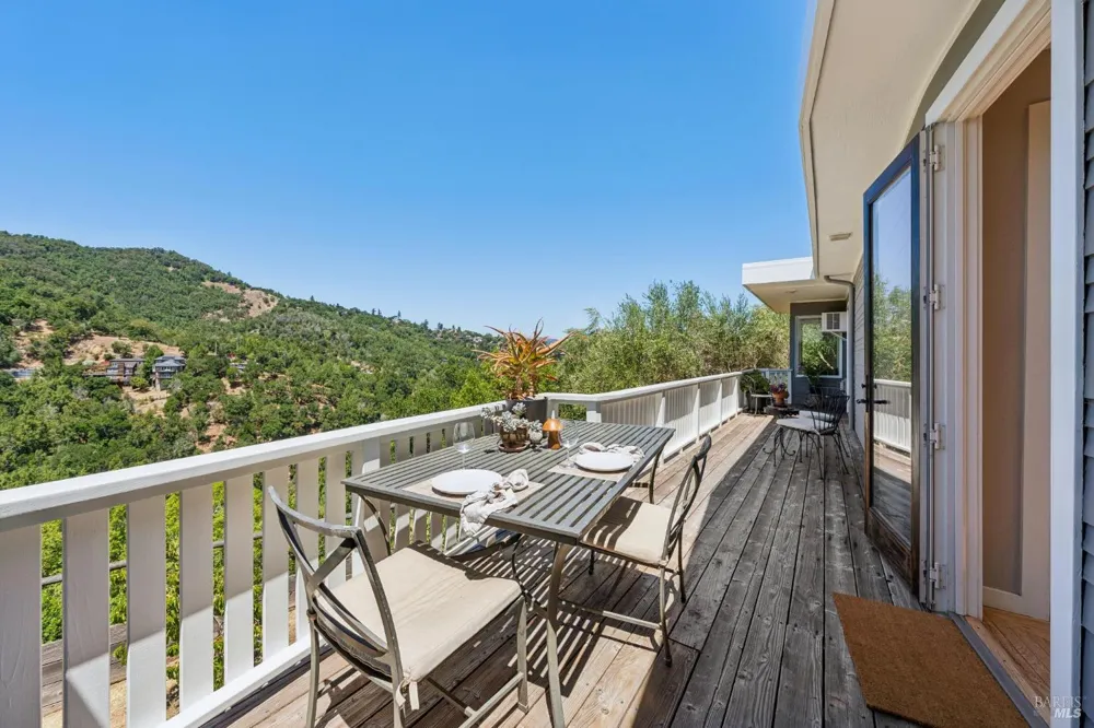 10 Fawn Ridge Fairfax, CA 94930