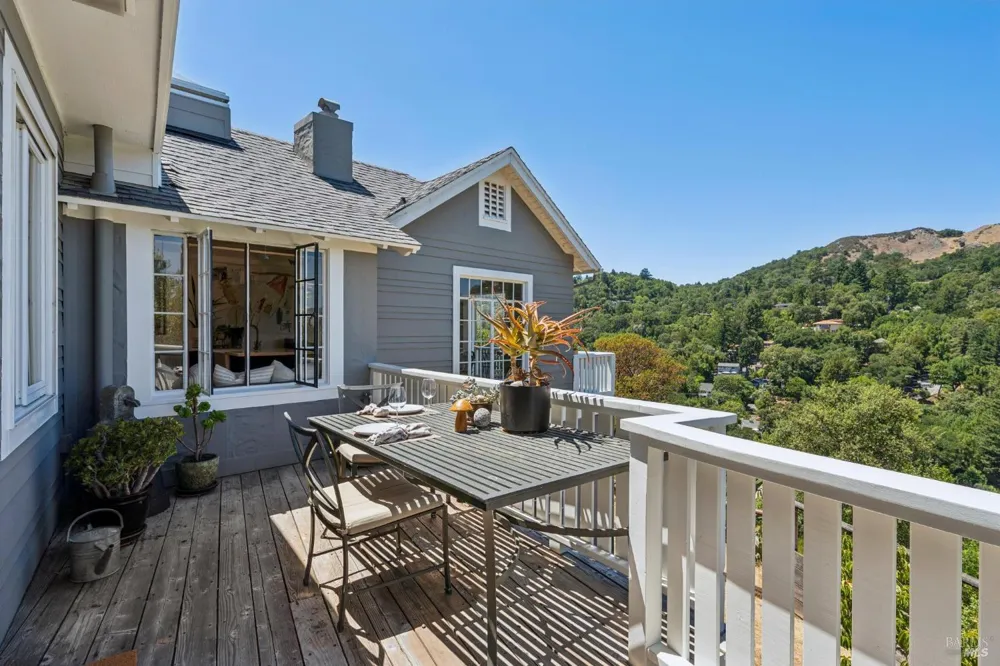10 Fawn Ridge Fairfax, CA 94930