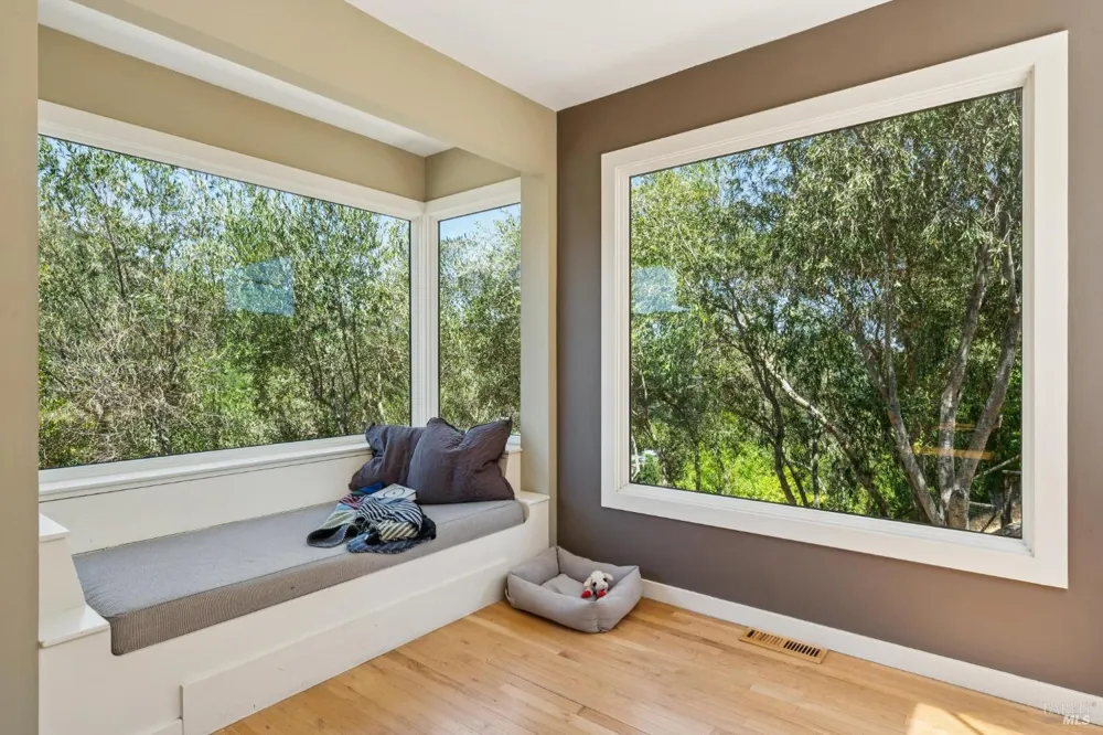10 Fawn Ridge Fairfax, CA 94930