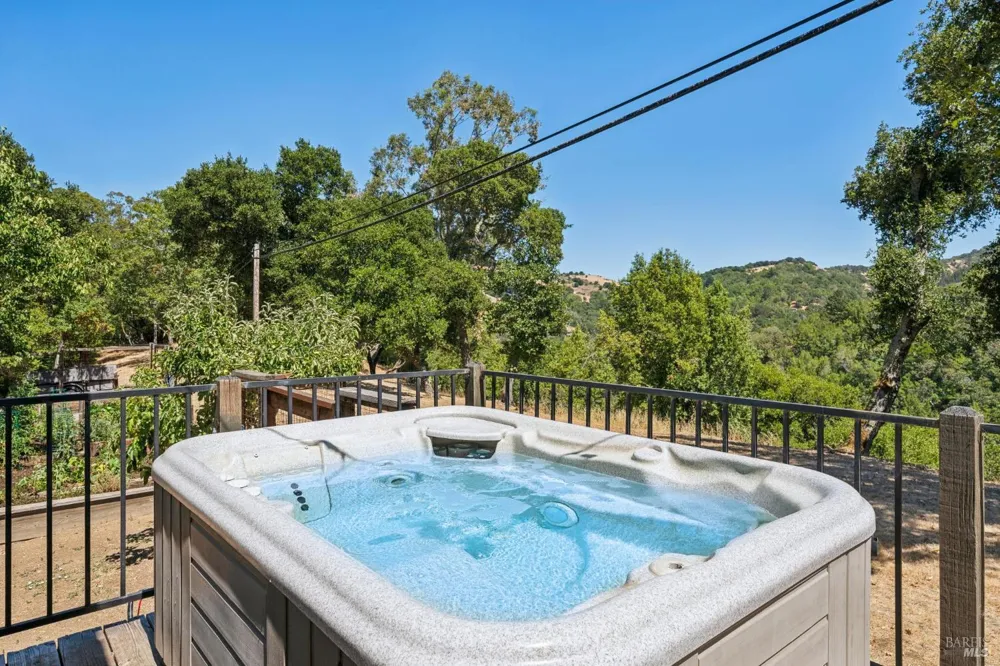 10 Fawn Ridge Fairfax, CA 94930