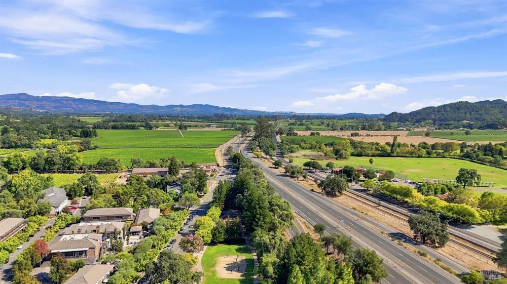 114 Vineyard Circle Yountville, CA 94599