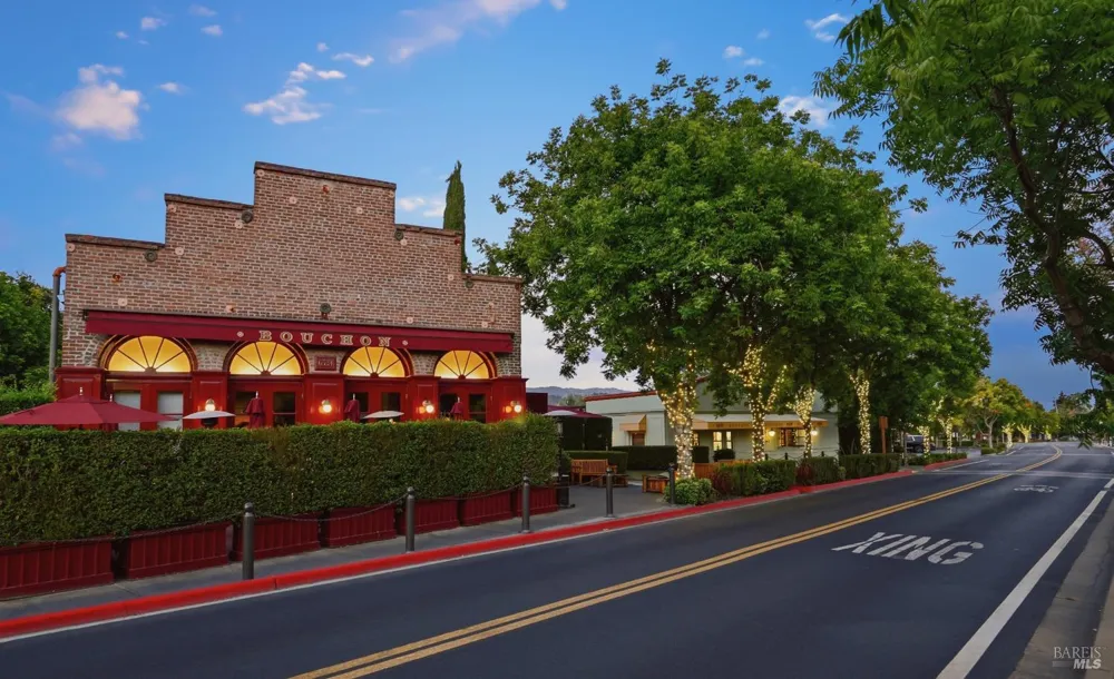 114 Vineyard Circle Yountville, CA 94599