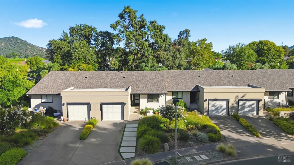 114 Vineyard Circle Yountville, CA 94599