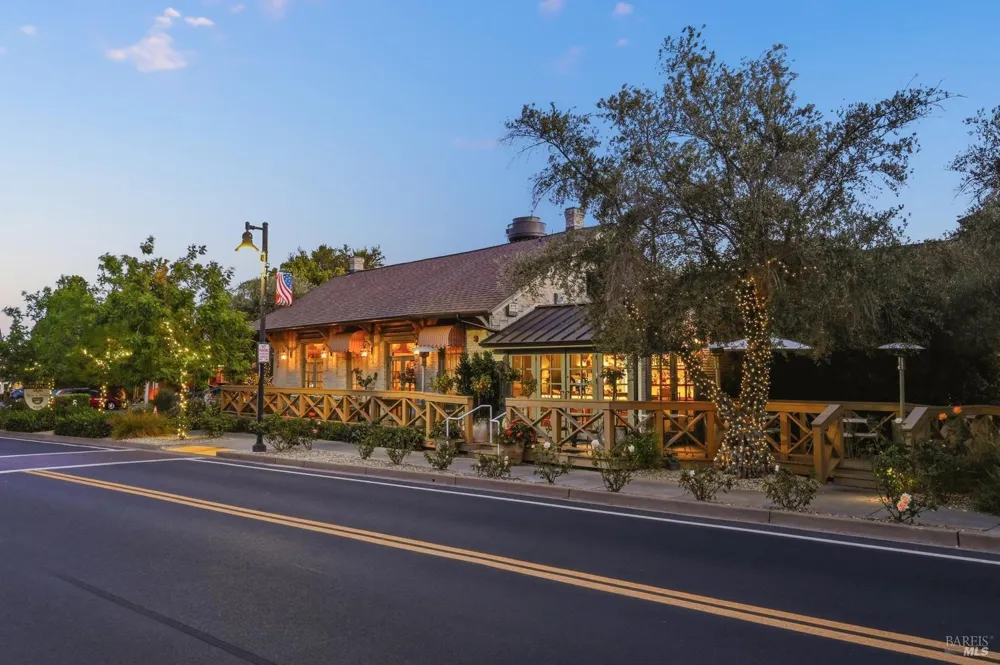 114 Vineyard Circle Yountville, CA 94599