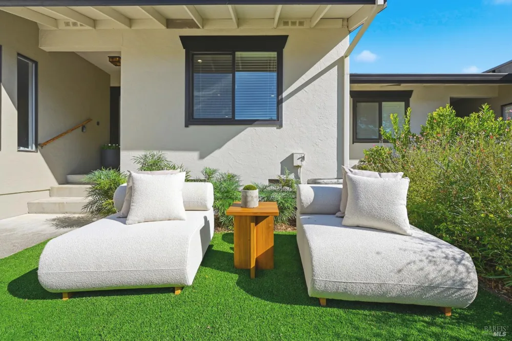 114 Vineyard Circle Yountville, CA 94599