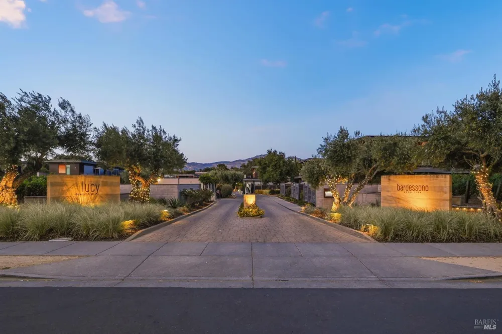 114 Vineyard Circle Yountville, CA 94599
