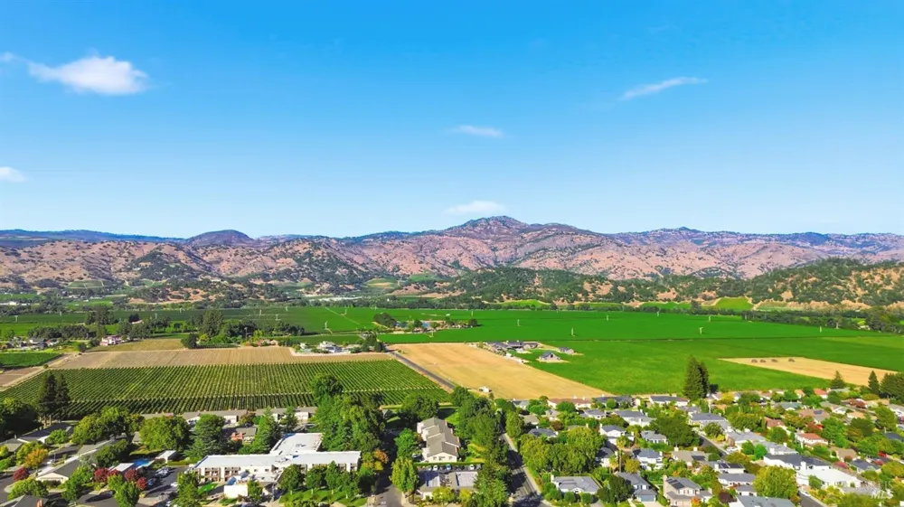 114 Vineyard Circle Yountville, CA 94599