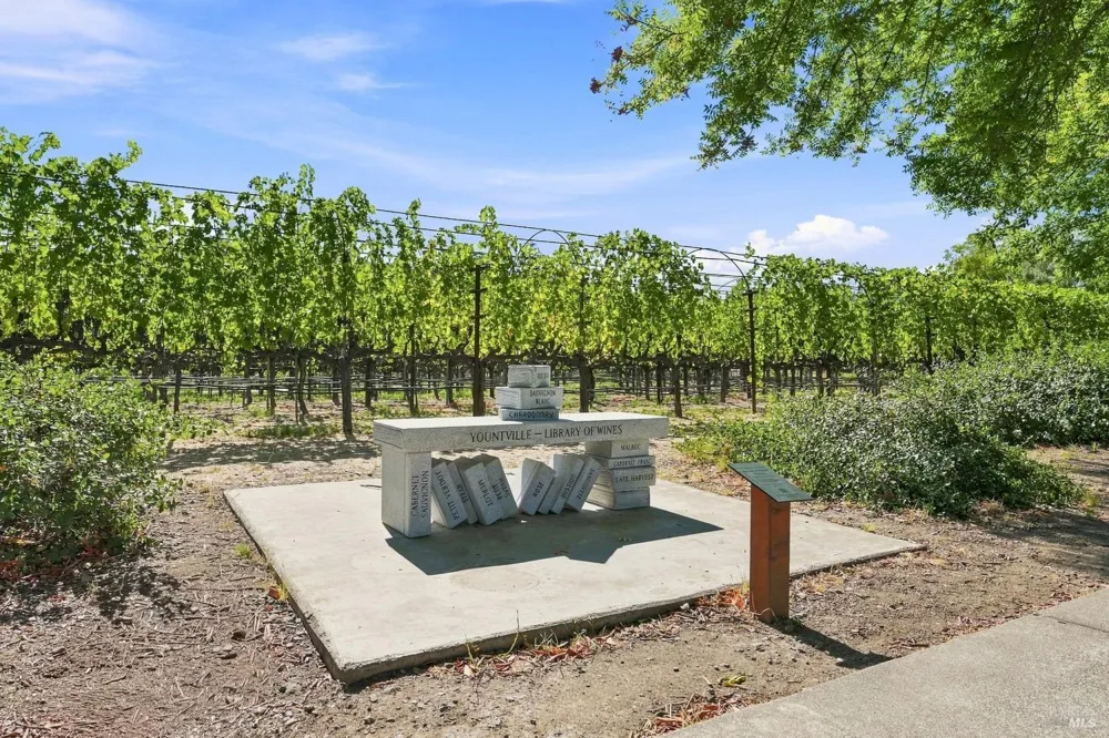 114 Vineyard Circle Yountville, CA 94599