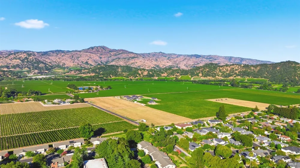 114 Vineyard Circle Yountville, CA 94599